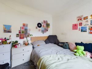 bed 1 - click for photo gallery